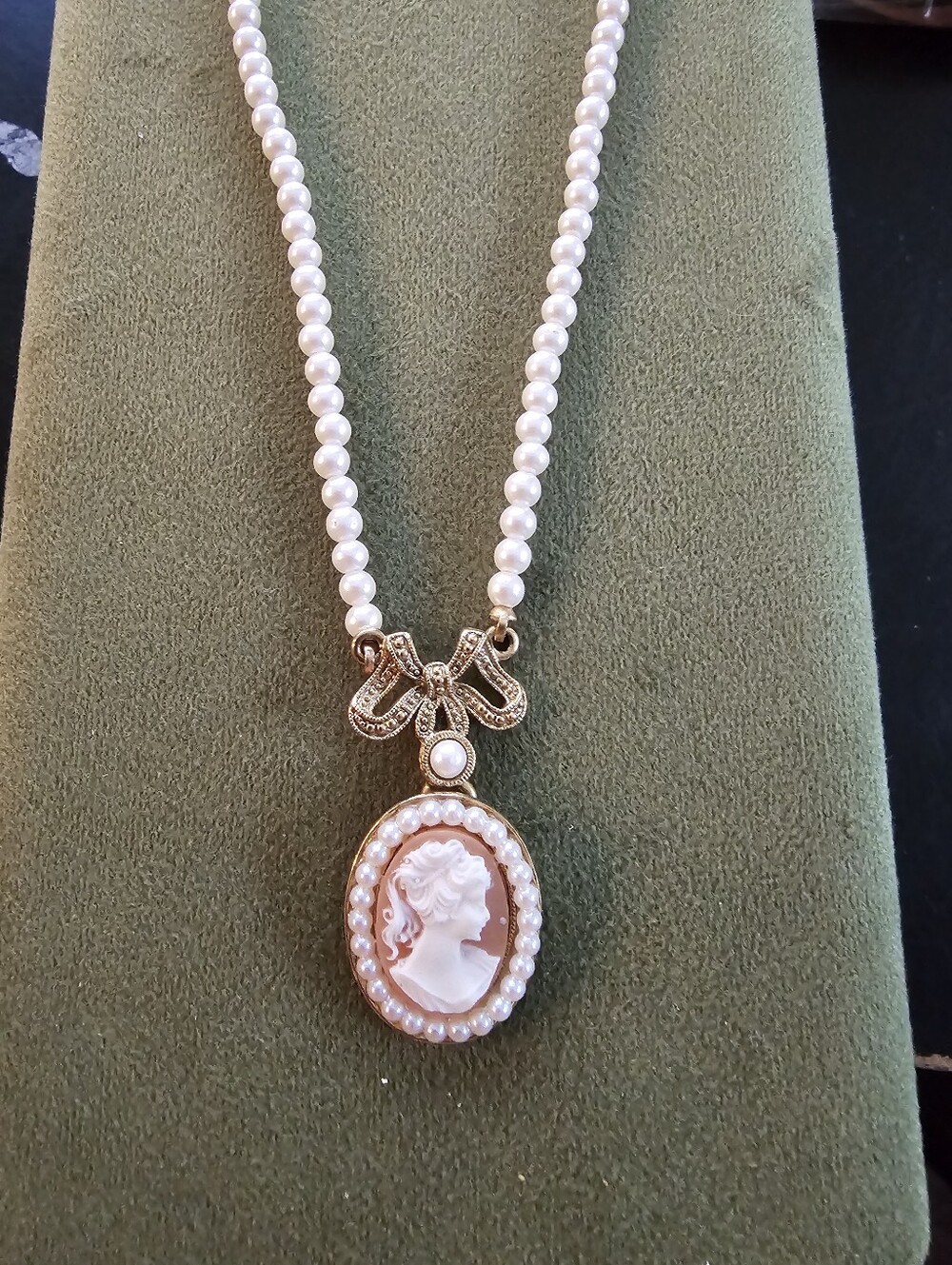 Vintage 1928 Cameo Necklace